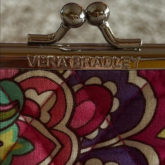 VERA BRADLEY - Picture 3 of 9
